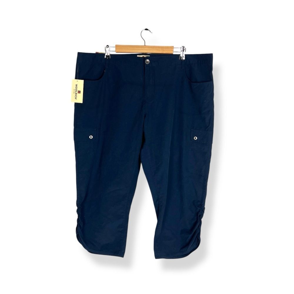 NWT Woolrich Blue Hiking Capri Pants Casual Relaxed Fit